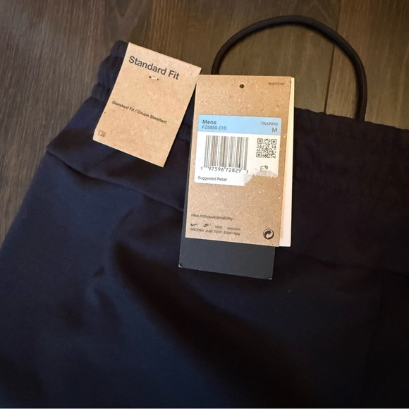 Nike Primary Men's Dri-FIT UV Tapered Versatile Pants - Picture 5 of 7